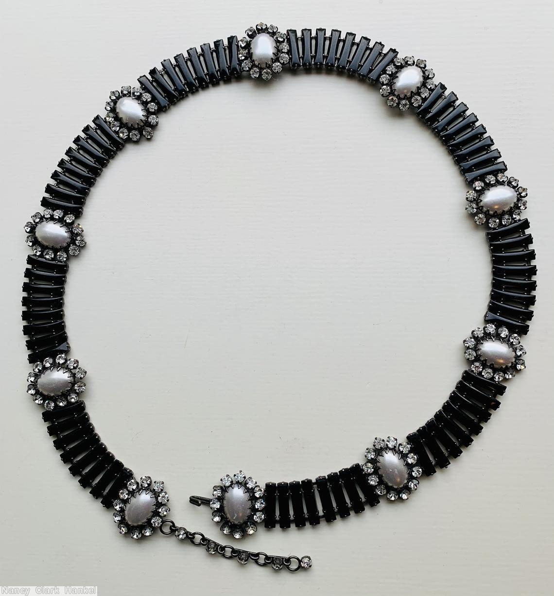 Schreiner 10 large oval stone surrounded by 12 small chaton connected by 8 keystone jet keystone large oval faux pearl crystal small chaton silvertone jewelry