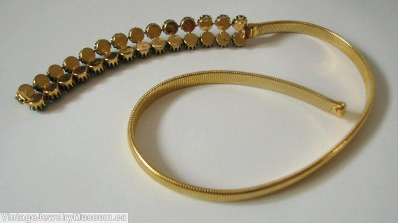 Schreiner chain of 14 pairs of chatons emerald goldtone jewelry