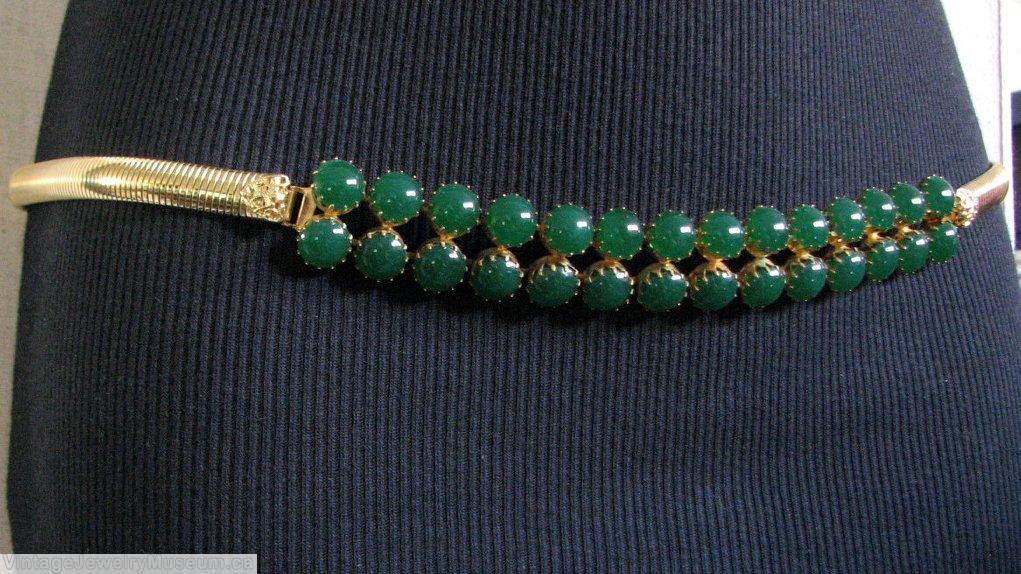 Schreiner chain of 14 pairs of chatons emerald goldtone jewelry