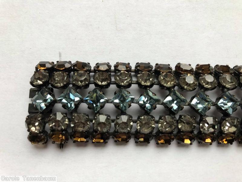 Schreiner 5 row square stone center 26 column ice blue small square center stone smoke chaton amber oval jewelry