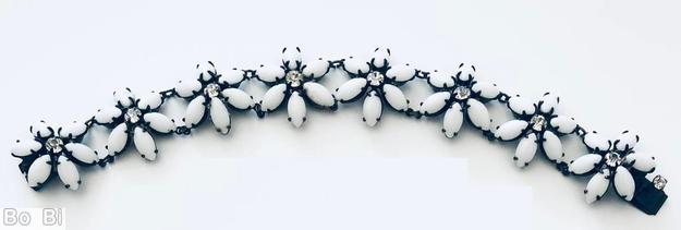 Schreiner connected 8 flower necklace flower 6 navette 1 chaton milk white navette crystal chaton gunmetal jewelry