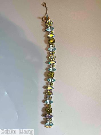 Schreiner single chain 10 navette 3 flower head 3 chaton peridot chaton ab baguette ice blue baguette goldtone jewelry