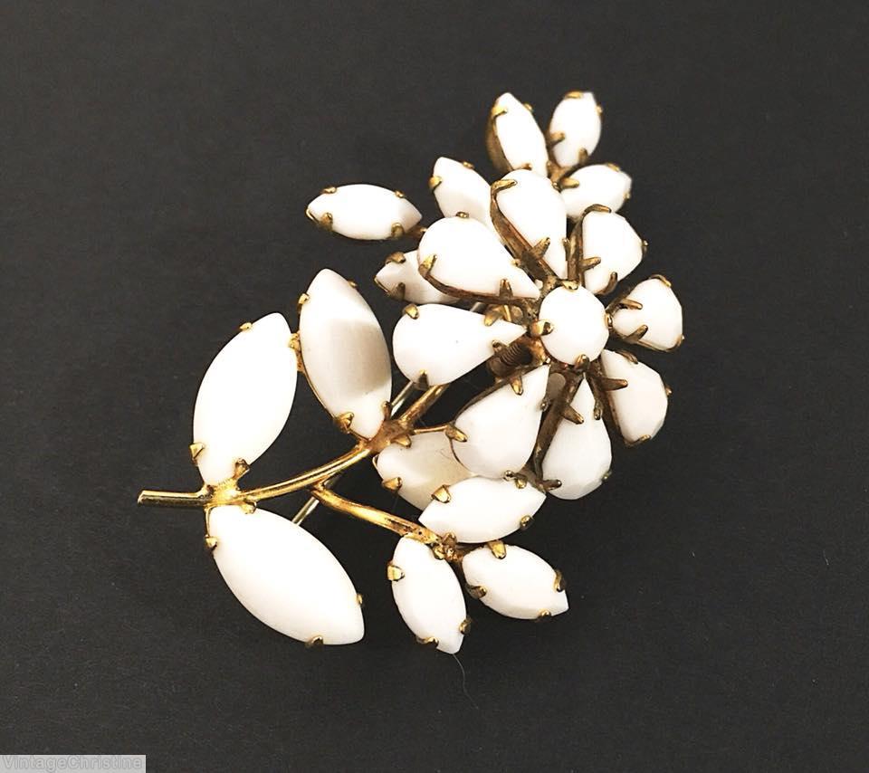 Schreiner 1 trembler flower single branch pin 8 teardrop chaton center flower white goldtone jewelry