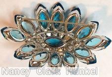 Schreiner 12 navette side domed oval pin 12 small baguette surrounding oval center aqua celery amethyst jewelry