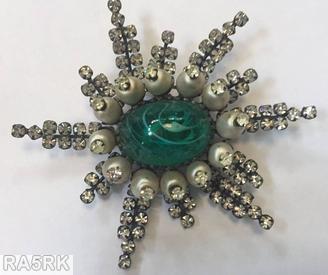 Schreiner 12 varied length branch snowflake pin large oval center 12 surrounding stone marbled emerald faux pearl crystal jewelry