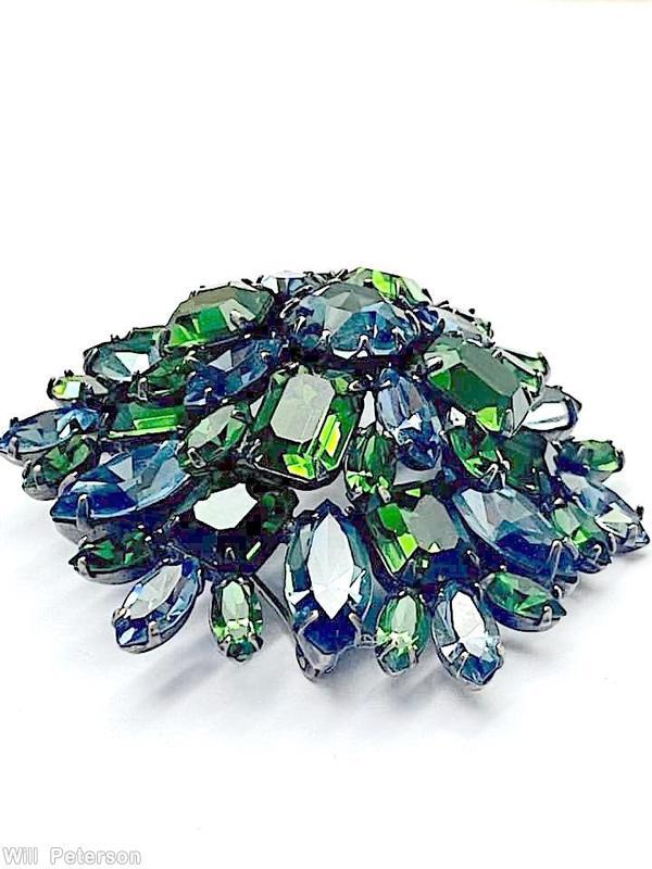 Schreiner 2 level domed radial pin top leve 4 emerald cut 4 navette chatton center bottom level 6 large navette 6 emerald cut ice blue emerald jewelry