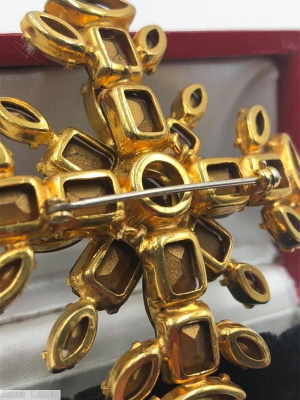 Schreiner 2 level double cross navette end chaton center amber navette topaz emerald cut clear champagne chaton center goldtone jewelry