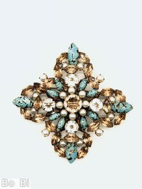 Schreiner 2 level radial cross pin large round stone center bottom level 8 surrounding small teardrop top level 8 surrounding small teardrop topaz small navette turquoise navette faux pearl silvertone jewelry