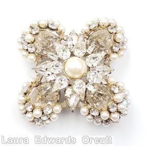 Schreiner 2 level radial maltese pin bottom 4 large oval 4 half acorn cluster 4 teardrop top round center 7 teardrop surrounding crystal faux pearl goldtone jewelry