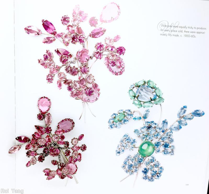 Schreiner 2 trembler flower 3 branch bunch pin 1 large teardrop 2 large oval cab pink large open back faceted teardrop fuchsia silvertone navette chaton jewelry