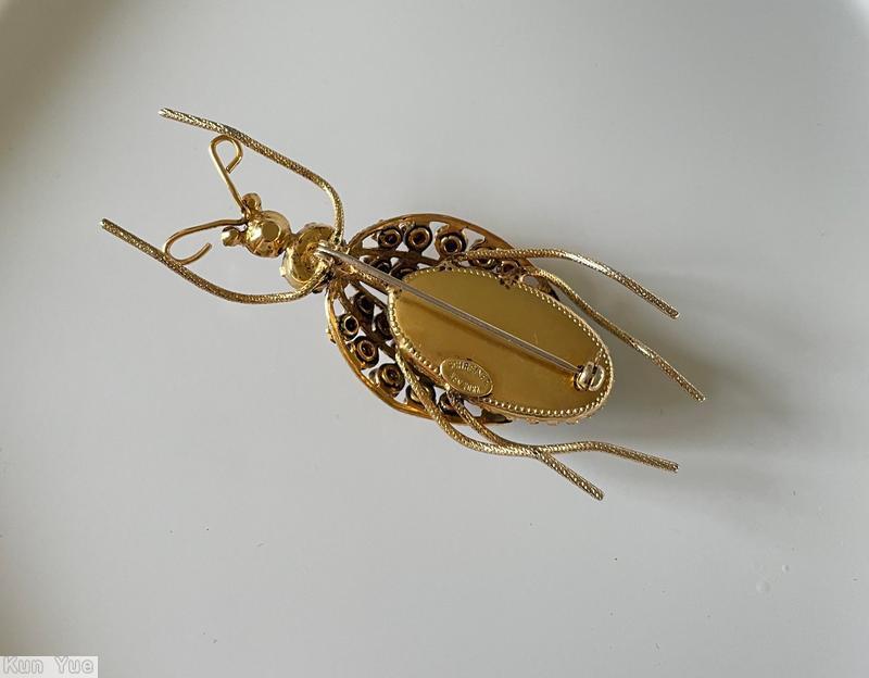 Schreiner 2 whisker long oval cab body bug 2 antenna 2 wired seeds wing large oval turquoise cab body topaz chaton crystal chaton topaz oval cab head goldtone jewelry