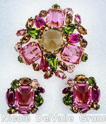 Schreiner 3 large 4 sided stone radial triangle pin hook eye large chaton center 3 teardrop bordered peridot small teardrop clear brown large chaton large emerald cut faceted clear fuchsia goldtone jewelry