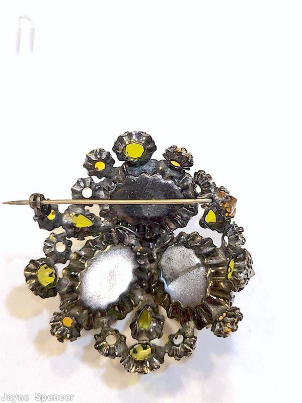 Schreiner 3 large oval cab domed radial triangle pretzel pin small stone center bordered marbled green peridot amber crystal gunmetal back jewelry