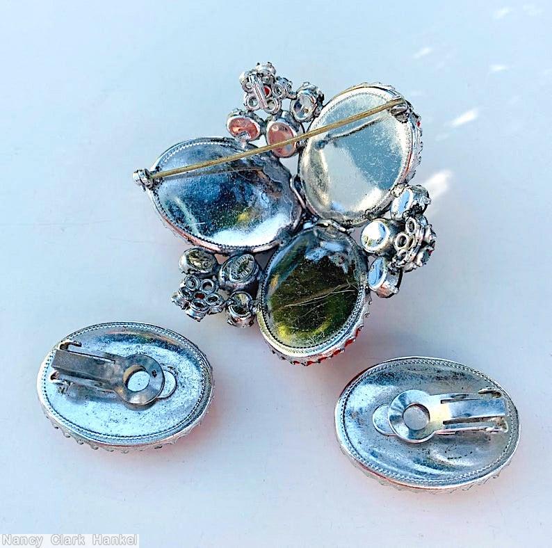 Schreiner 3 large oval radial domed pin 3 flower head 12 small oval cab large red oval flower molded art glass clear navy small oval cab red small chaton silvertone jewelry