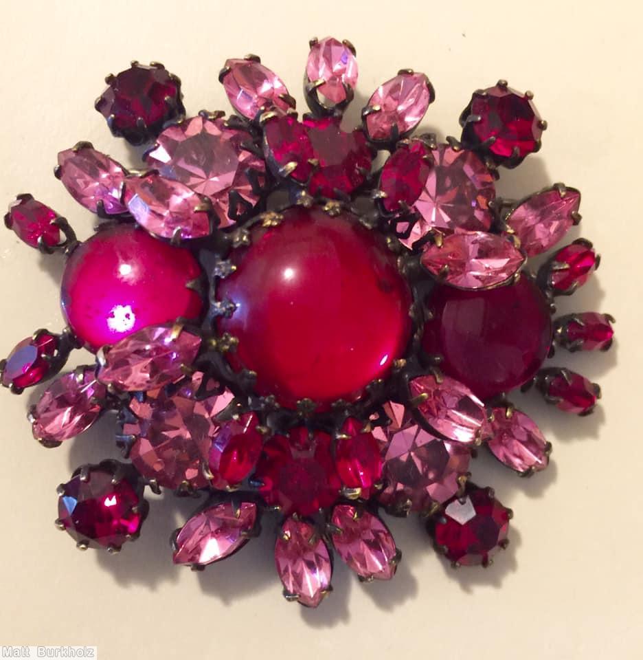 Schreiner 3 large round cab in a row oval pin pink jewelry