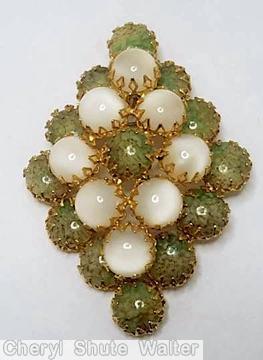 Schreiner 3 level 21 chaton spear shaped pin green venetian moonglow white jewelry