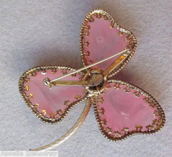 Schreiner 3 petal clover shaped pin 1 clustered flower center pink lapis goldtone jewelry