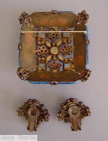 Schreiner 4 elongated hexagon stone side domed rectangle pin blue marbled elongated stone ice blue faceted square stone lapis small navette peridot chaton center fuschia small inverted stone copper back jewelry