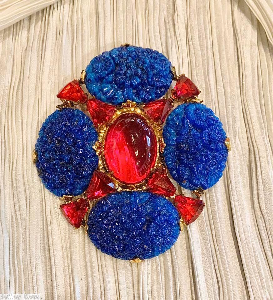 Schreiner 4 large oval molded flower stone large oval cab center 8 bell stone lapis blue molded art glass red goldtone jewelry