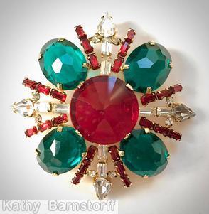 Schreiner 4 large oval stone 8 baguette bar radial pin large round center stone 4 arrow 2 baguette 1 small teardrop ruby large round center stone ruby baguette bar crystal arrow blue green large faceted oval stone goldtone jewelry