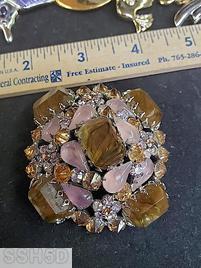 Schreiner 5 large emerald cut domed swirled radial pin 4 flower head 8 teardrop pale pin translucent teardrop amber ice pink flower head marbled brown large emerald cut silvertone jewelry