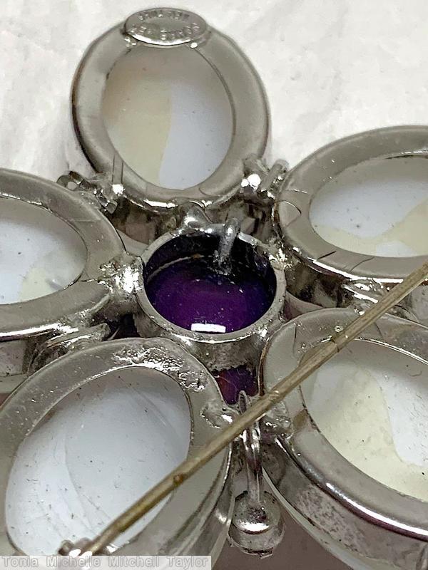 Schreiner 5 large oval cab 5 small chaton branch radial pin large chaton center tri colored large oval art glass large purple round cab purple small chaton silvertone jewelry