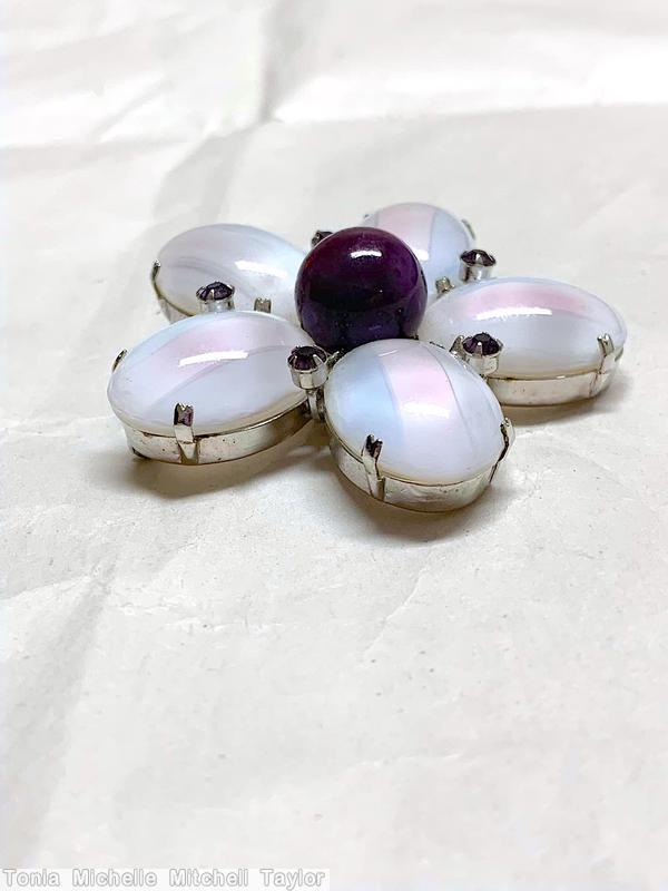 Schreiner 5 large oval cab 5 small chaton branch radial pin large chaton center tri colored large oval art glass large purple round cab purple small chaton silvertone jewelry
