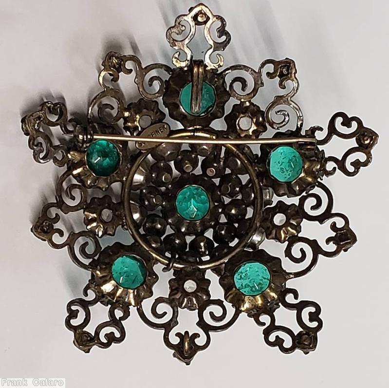 Schreiner 6 chaton scrollwork pentagon shaped pin emerald faceted chaton crystal jewelry