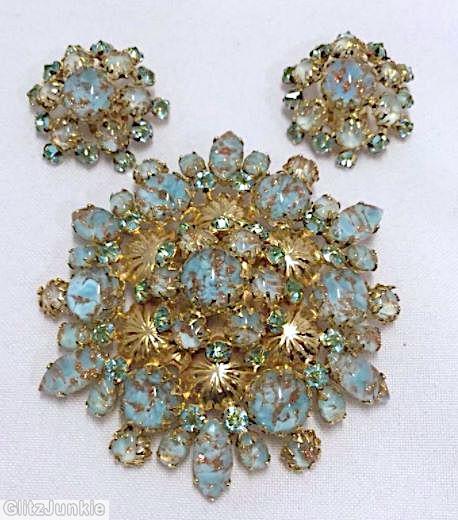 Schreiner 6 impressed metal deco ball round pin aqua venetian goldtone jewelry