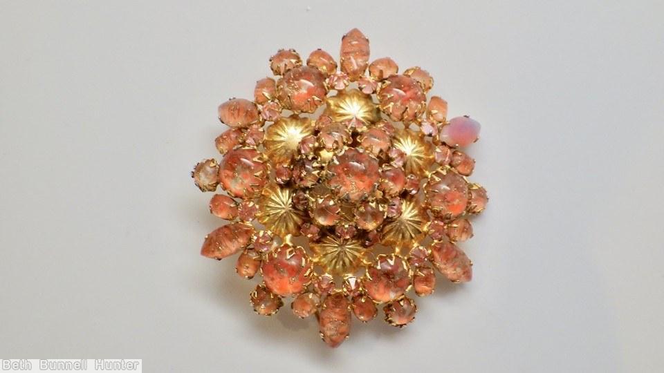 Schreiner 6 impressed metal deco ball round pin peach venetian goldtone jewelry