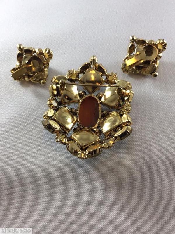 Schreiner 6 stone domed hexagon pin large oval center bordered matte 4 sided dark green stone dragon breath green coral large oval cab amber frosted champagne jewelry