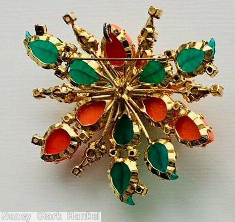 Schreiner 7 carved leaf 2 level radial pin top level 6 teardrop bottom level 5 large teardrop cab 5 small teardrop green carved leaf coral crystal faux pearl goldtone jewelry