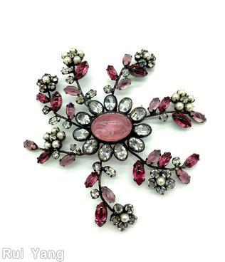 Schreiner 7 clustered flower long branch sprawling radial flower pin large oval center 11 surrounding stone marbled pink fuchsia ice pink crystal faux pearl seeds jewelry