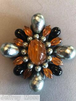 Schreiner 8 bead radial domed oval pin hook eye metal leaf deco 4 large bubble marbled amber large oval cab center large baroque pearl bubble jet bubble amber navette faux pearl seeds jewelry