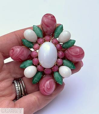 Schreiner 8 bead radial domed oval pin hook eye metal leaf deco 4 large bubble marbled pink large bead marbled peking glass navetted milk white large oval cab opaque pink small round cab milk white teardrop cab goldtone jewelry