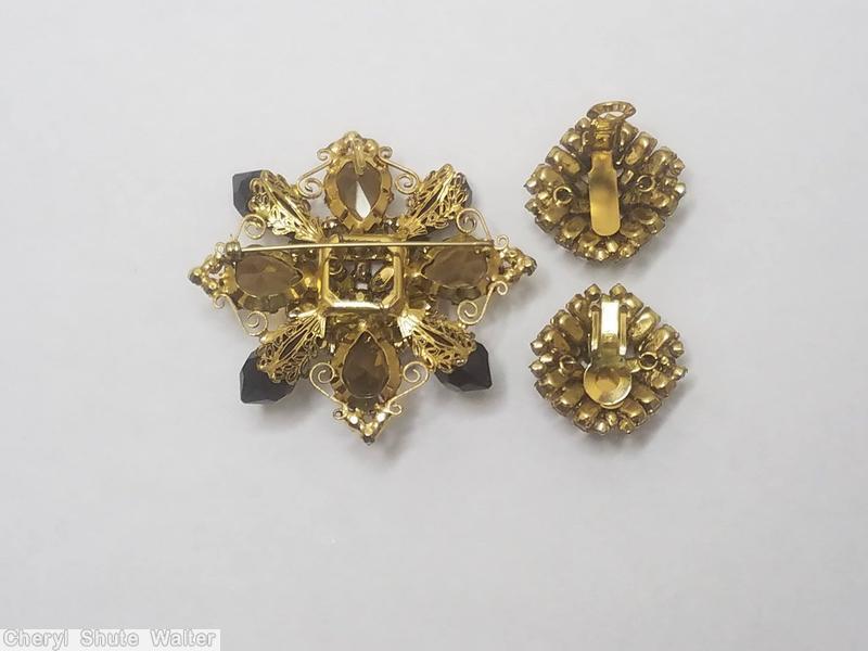 Schreiner 8 branch radial 2 level pin scrollwork 4 pointy teardrop filigree hook eye jet faceted spear shaped stone brown faceted teardrop goldtone jewelry