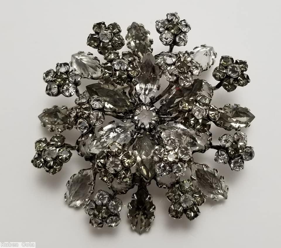 Schreiner 8 clustered flower spray pin crystal smoke silvertone jewelry