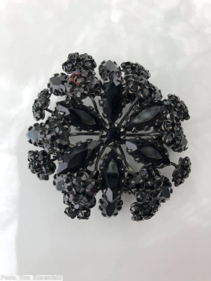 Schreiner 8 clustered flower spray pin jet jewelry