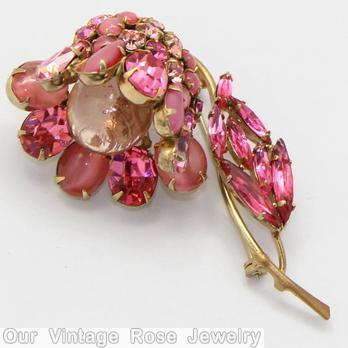 Schreiner 8 oval cab surrounding bead flower pin 1 navette leaf long stem peach bubble moonglow pink pink jewelry