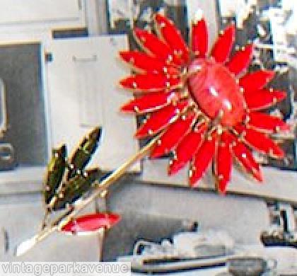 Schreiner black eye daisy pin long stem large oval center 20 petal 4 leaf red jet leaf navette goldtone jewelry