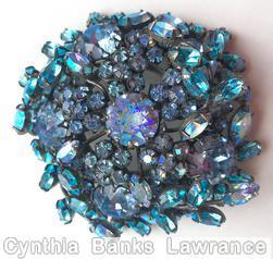 Schreiner domed pentagon shaped pin 10 clustered flower 5 large chaton chaton center blue smoky blue jewelry