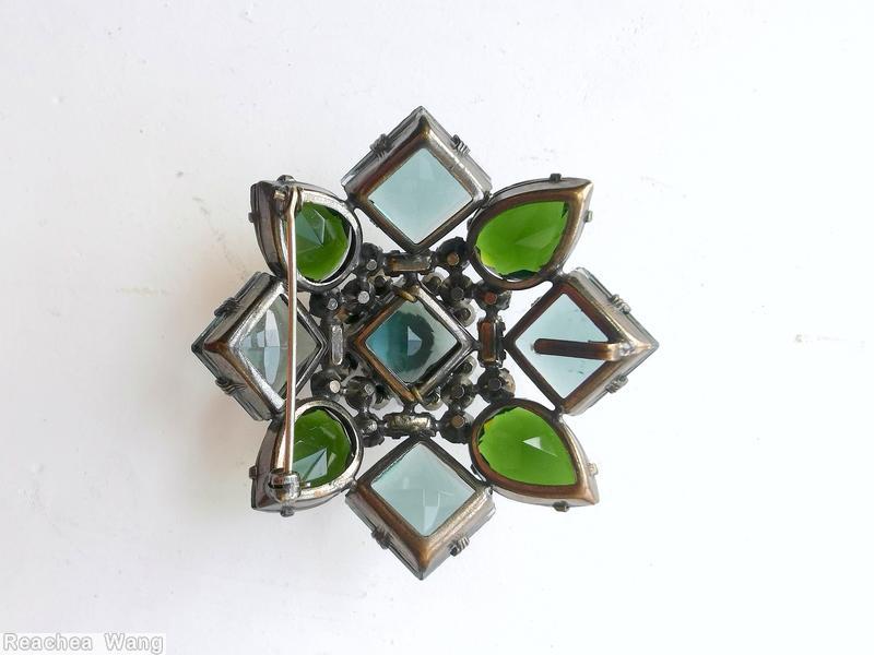 Schreiner domed square pin large faceted square center stone 4 large square faceted corner stone 4 large teardrop faceted aqua square crystal green faceted teardrop green small baguette peridot small chaton jewelry