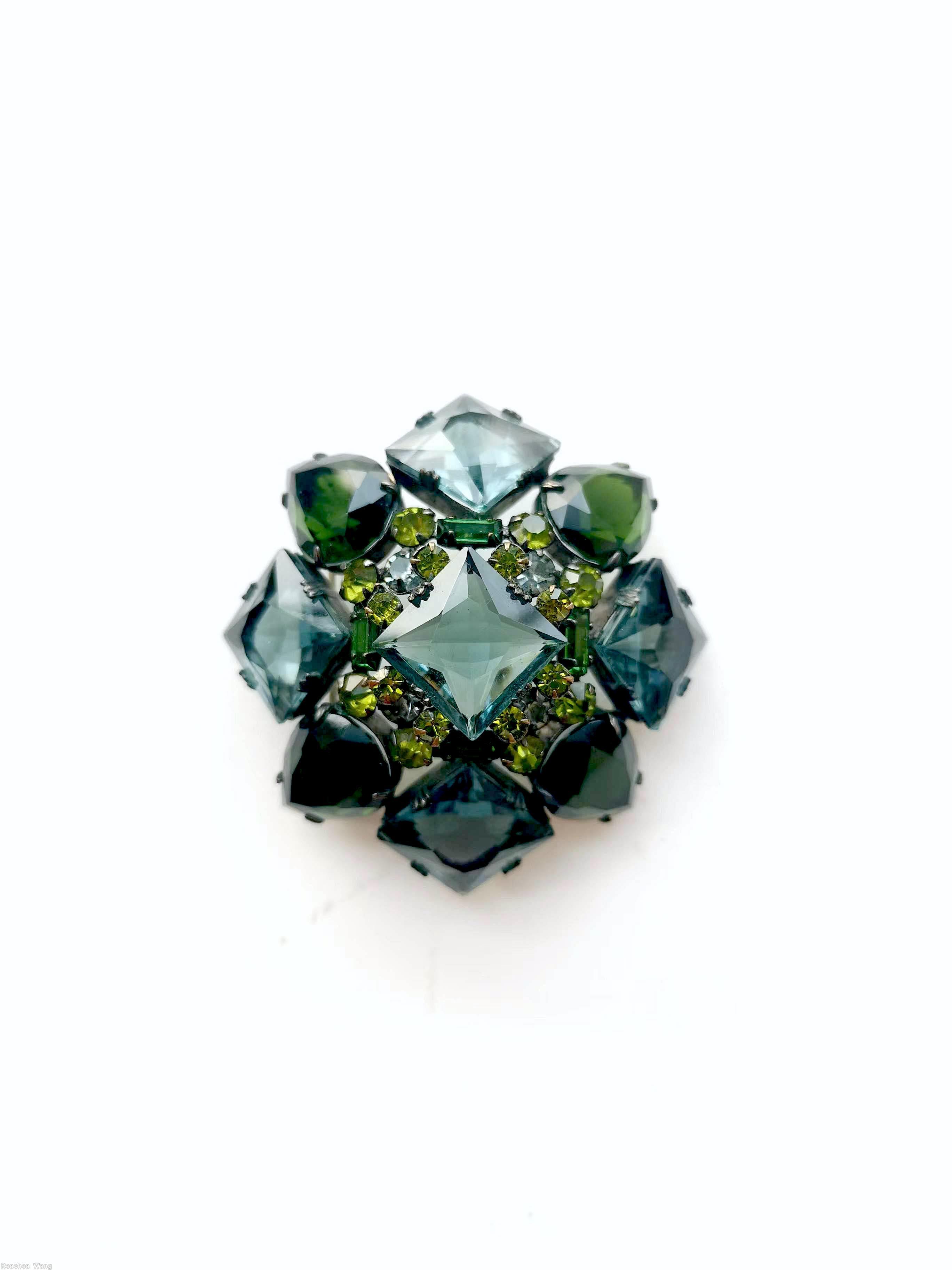 Schreiner domed square pin large faceted square center stone 4 large square faceted corner stone 4 large teardrop faceted aqua square crystal green faceted teardrop green small baguette peridot small chaton jewelry