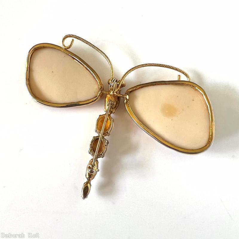 Schreiner dragonfly pin 2 large triangle marblelized stone wing 1 large navette 1 large oval stone 2 navette 6 small chaton 2 chaton eye 2 long antenna carnelian marblelized large stone peach opaque navette carnelian small chaton goldtone jewelry