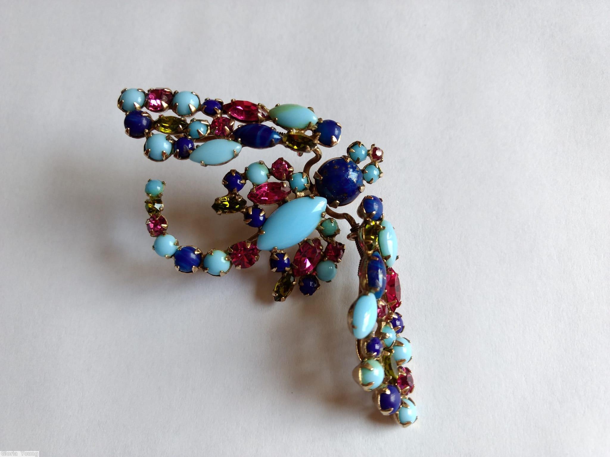 Schreiner dragonfly trembler tail of 7 varied size chaton large navette body wing of 3 row navette chaton lapis small round cab large opaque baby blue navette fuschia olivine chaton goldtone jewelry