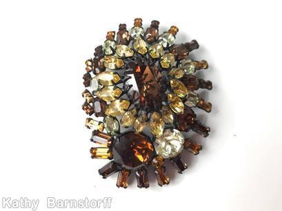 Schreiner eccentric 3 round swirled radial pin 1 large oval cab 1 large chaton 3 rounds surrounding brown amber crystal jewelry