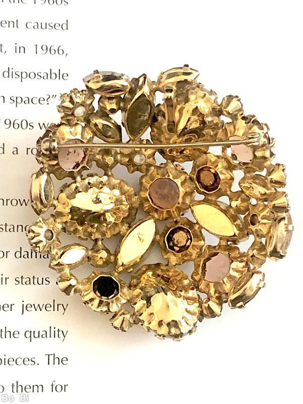 Schreiner end of day domed round pin white venetian large oval cab peach large faceted round stone brown metalic chaton topaz navette crystal small chaton goldtone jewelry