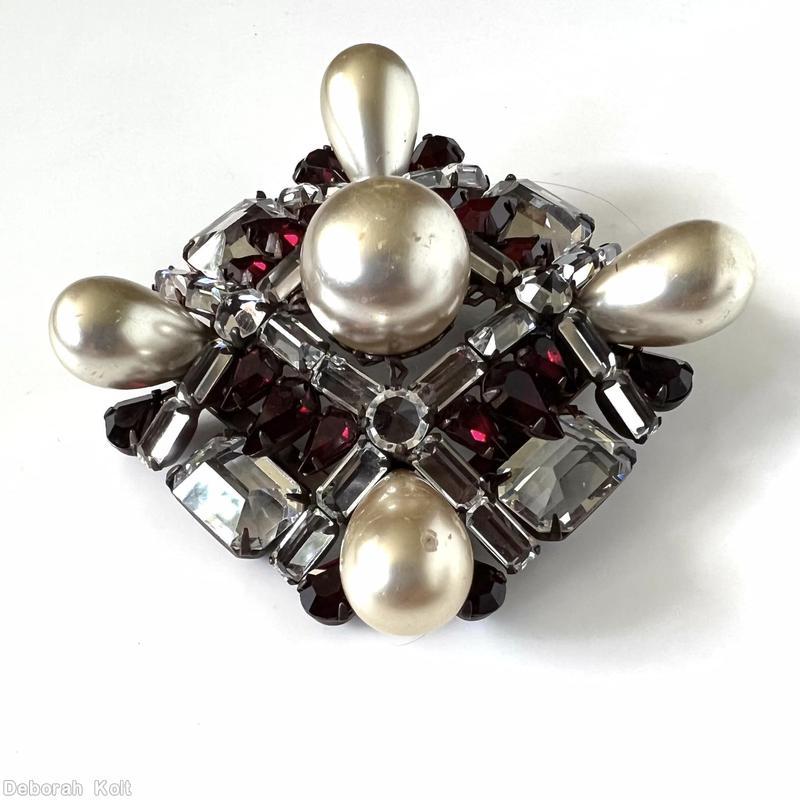 Schreiner fancy cross radial pin 2 by 2 baguette row 4 large art glass large oval cab center 4 oval cab 12 small teardrop crystal baguette ruby small teardrop large faux pearl silvertone jewelry