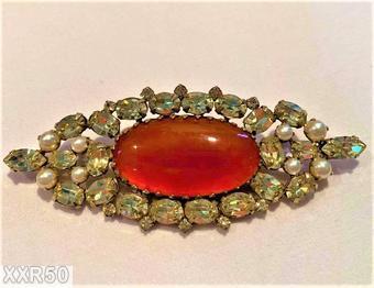 Schreiner flat oval pin 1 round large oval cab center 14 oval surrounding stone large oval carnelian crystal faux pearl goldtone jewelry