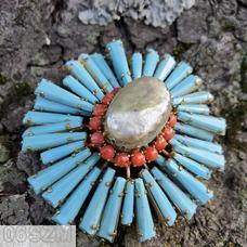 Schreiner giant ruffle keystone large oval center baby blue opaque keystone coral 1 round surrounding chaton large oval faux pearl jewelry